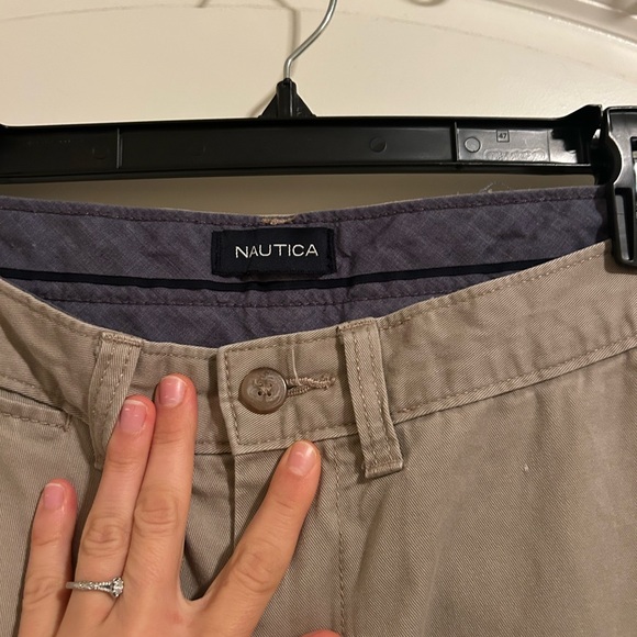 Nautica Men's Khaki Chinos classic fit - Picture 2 of 7